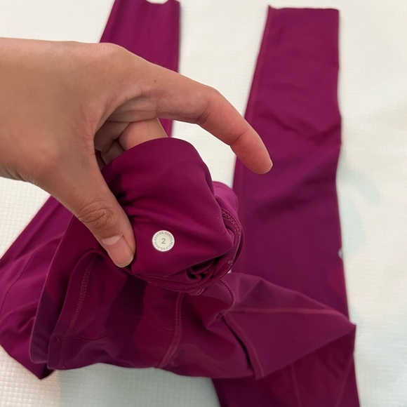 Lululemon Fast and Free High-Rise Tight 25" in Magenta Purple - Picture 3 of 9